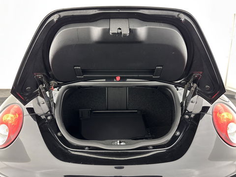 Volkswagen New Beetle Cabriolet 1.6 Highline *AIRCO | CRUISE | COMFORTSEATS | RADIO-CD/MP3 | 17''ALU*