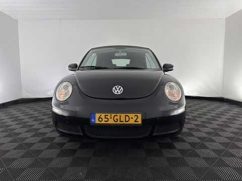 Volkswagen New Beetle Cabriolet 1.6 Highline *AIRCO | CRUISE | COMFORTSEATS | RADIO-CD/MP3 | 17''ALU*
