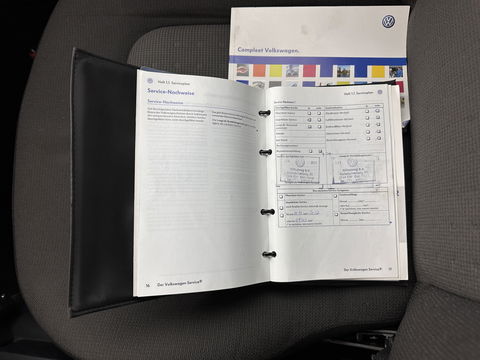 Volkswagen New Beetle Cabriolet 1.6 Highline *AIRCO | CRUISE | COMFORTSEATS | RADIO-CD/MP3 | 17''ALU*