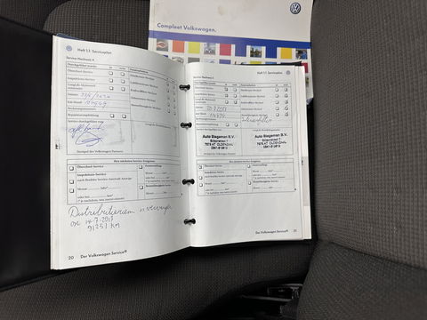 Volkswagen New Beetle Cabriolet 1.6 Highline *AIRCO | CRUISE | COMFORTSEATS | RADIO-CD/MP3 | 17''ALU*