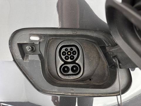 Volkswagen ID.3 First Max 58 kWh [ 3-Fase-11kW ] {SOH-87%} (INCL-BTW) *HEATPUMP | PANO | HEAD-UP | ADAPTIVE-CRUISE | IQ-LIGHTS | BLINDSPOT | CAMERA | KEYLESS | MICROFIBRE | AMBIENTLIGHT | NAVI-FULLMAP | DAB+ | ECC | HEATED-SPORTSEATS | DIGI-COCKPIT |