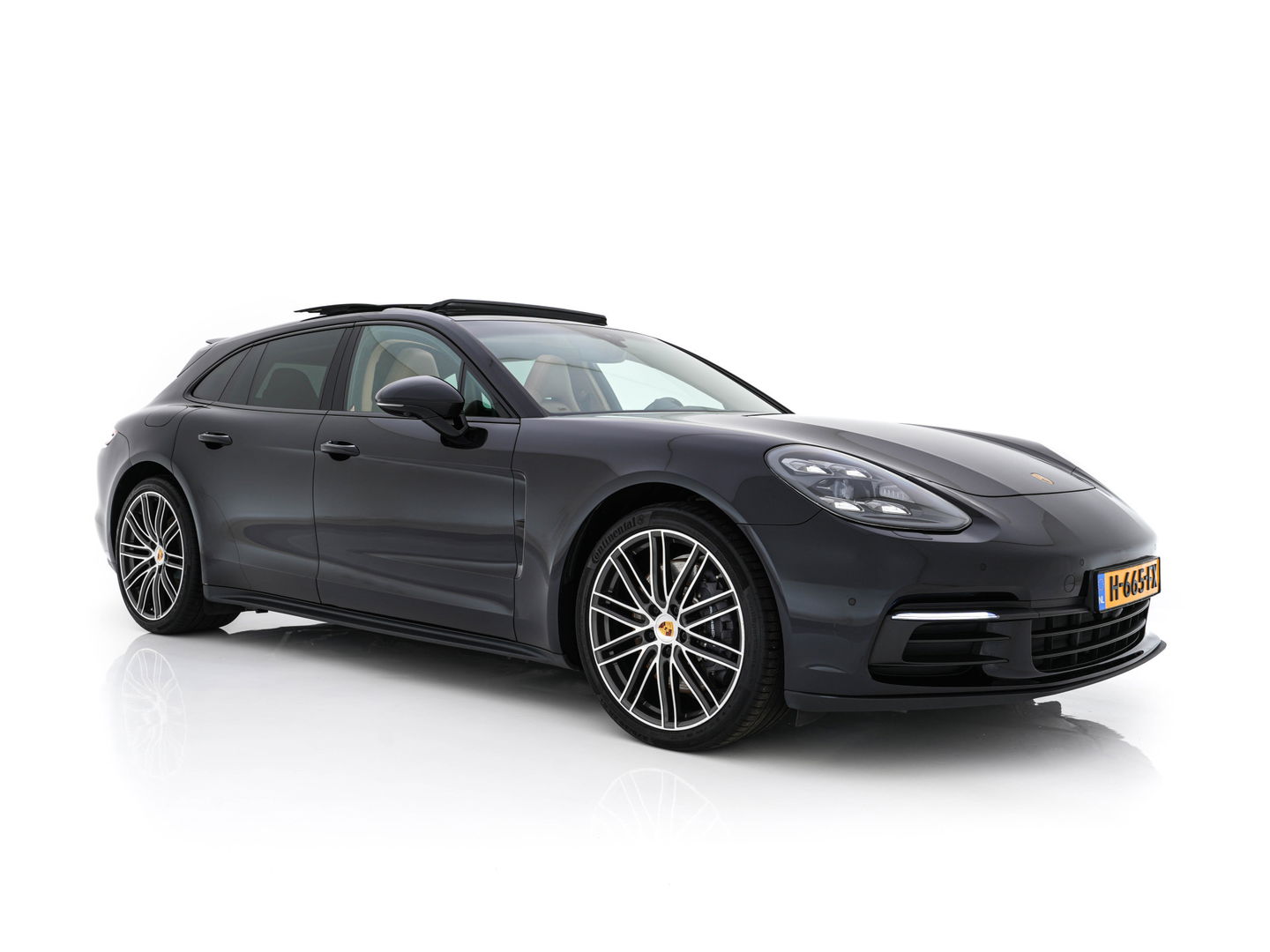 Porsche Panamera Sport Turismo 3.0 4 Aut. *PANO | SPORTCHRONO-PACK | LEATHER | FULL-LED | MEMORY-PACK | TOP-VIEW | KEYLESS | NAVI-FULLMAP | HEATED-SPORTSEATS | DAB+ | PRIVACY-GLASS | SHIFT-PADDLES | 21''ALU*