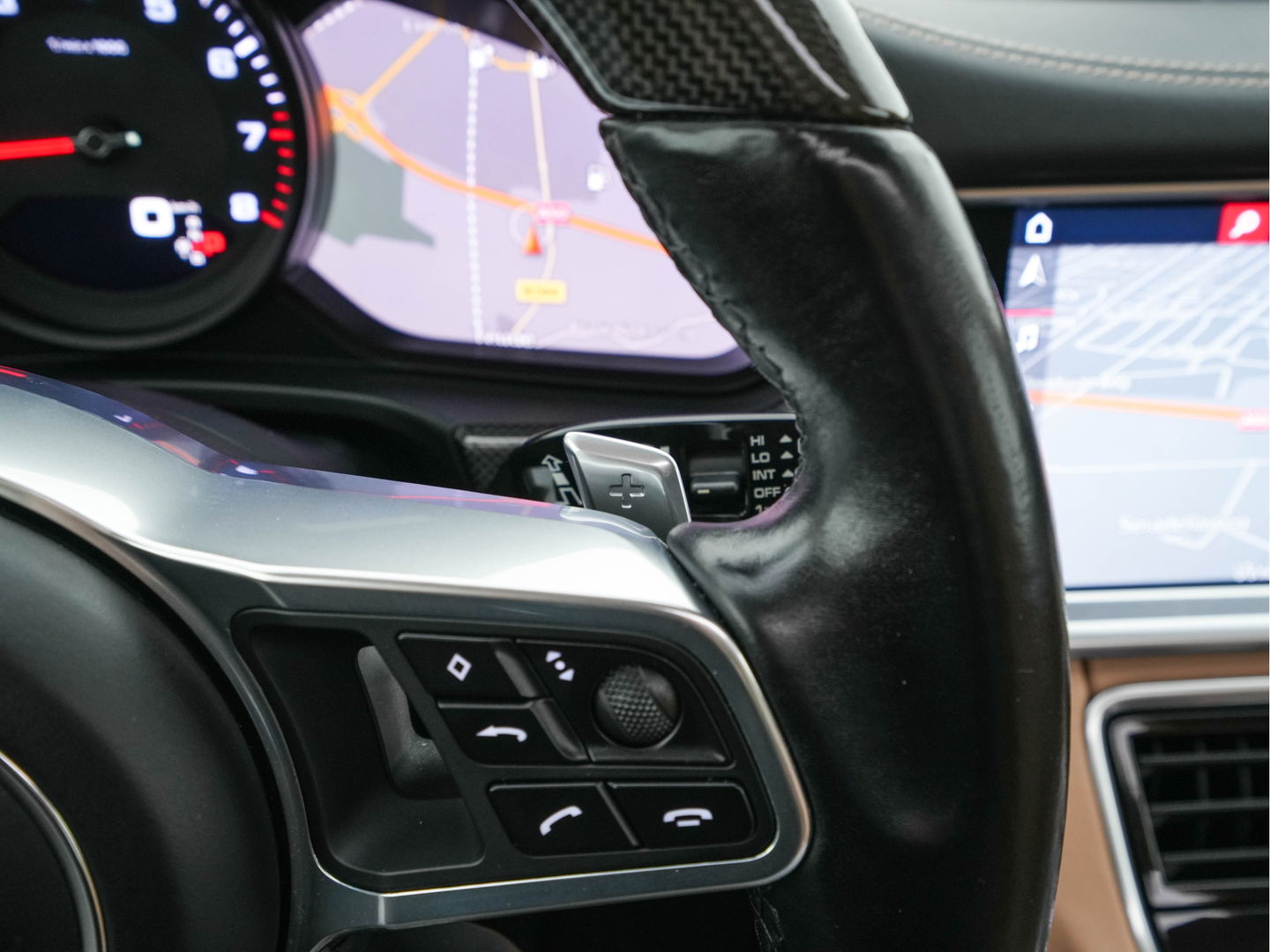 Porsche Panamera Sport Turismo 3.0 4 Aut. *PANO | SPORTCHRONO-PACK | LEATHER | FULL-LED | MEMORY-PACK | TOP-VIEW | KEYLESS | NAVI-FULLMAP | HEATED-SPORTSEATS | DAB+ | PRIVACY-GLASS | SHIFT-PADDLES | 21''ALU*