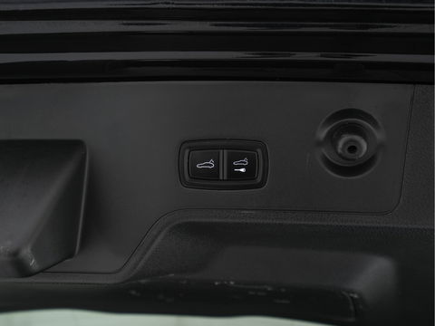 Porsche Panamera Sport Turismo 3.0 4 Aut. *PANO | SPORTCHRONO-PACK | LEATHER | FULL-LED | MEMORY-PACK | TOP-VIEW | KEYLESS | NAVI-FULLMAP | HEATED-SPORTSEATS | DAB+ | PRIVACY-GLASS | SHIFT-PADDLES | 21''ALU*