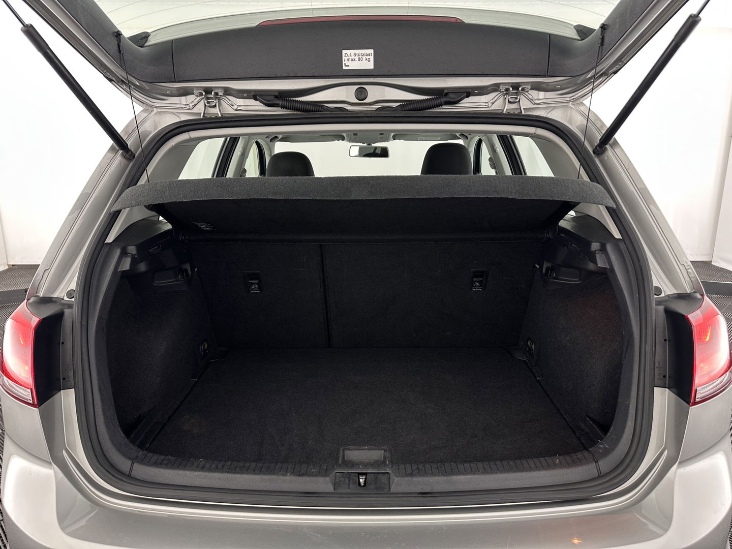 Volkswagen Golf 1.6 TDI Trendline Bluemotion (INCL.BTW) *NAVI-FULLMAP | AIRCO | CRUISE | COMFORT-SEATS | 15''ALU | TOWBAR*