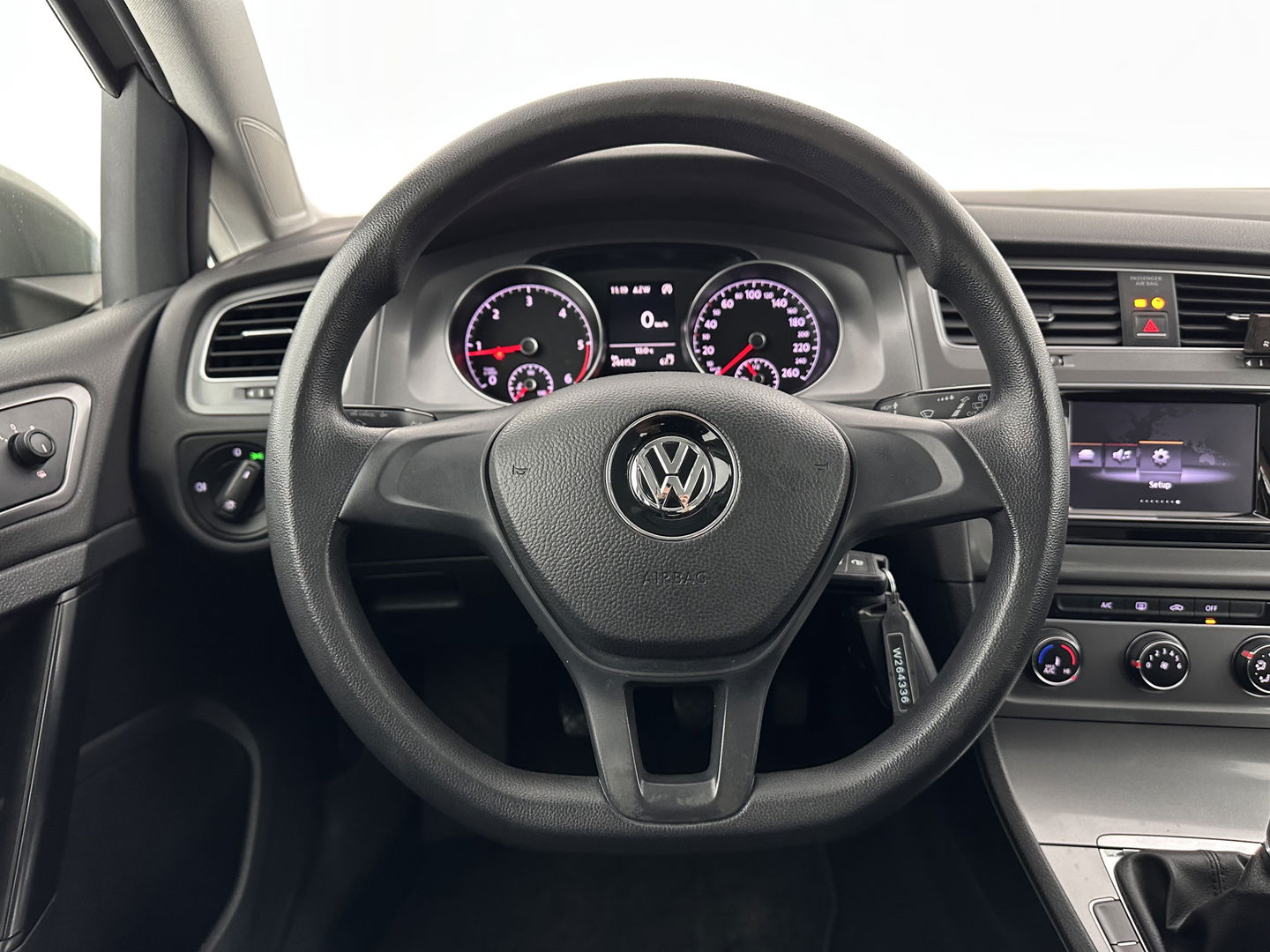 Volkswagen Golf 1.6 TDI Trendline Bluemotion (INCL.BTW) *NAVI-FULLMAP | AIRCO | CRUISE | COMFORT-SEATS | 15''ALU | TOWBAR*
