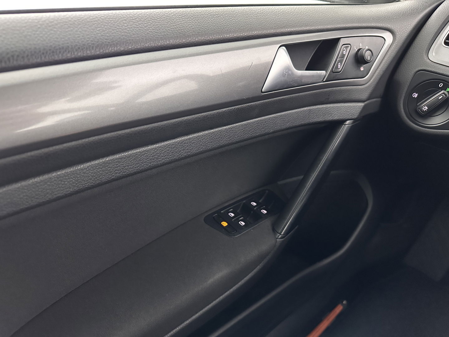 Volkswagen Golf 1.6 TDI Trendline Bluemotion (INCL.BTW) *NAVI-FULLMAP | AIRCO | CRUISE | COMFORT-SEATS | 15''ALU | TOWBAR*