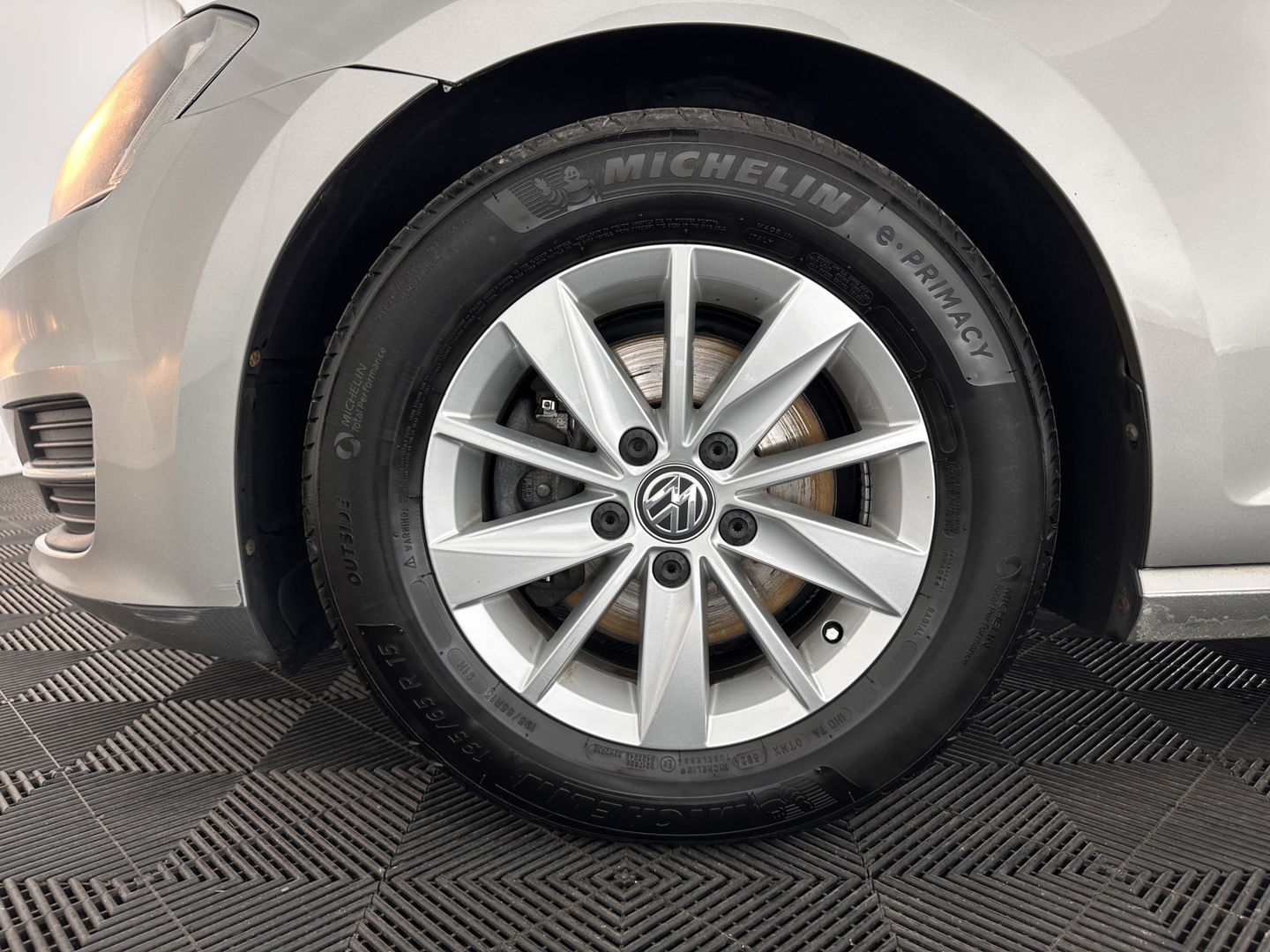 Volkswagen Golf 1.6 TDI Trendline Bluemotion (INCL.BTW) *NAVI-FULLMAP | AIRCO | CRUISE | COMFORT-SEATS | 15''ALU | TOWBAR*