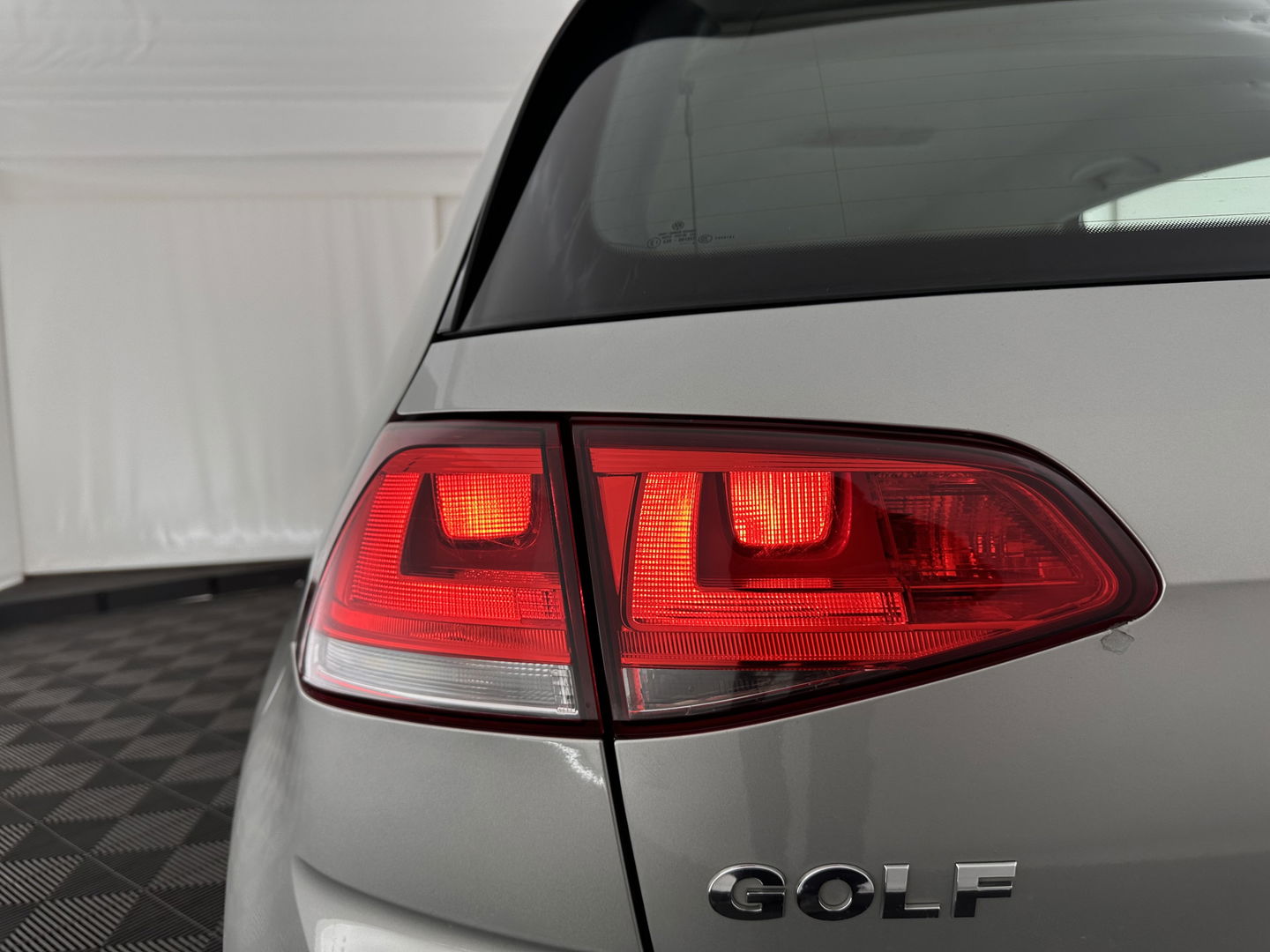 Volkswagen Golf 1.6 TDI Trendline Bluemotion (INCL.BTW) *NAVI-FULLMAP | AIRCO | CRUISE | COMFORT-SEATS | 15''ALU | TOWBAR*