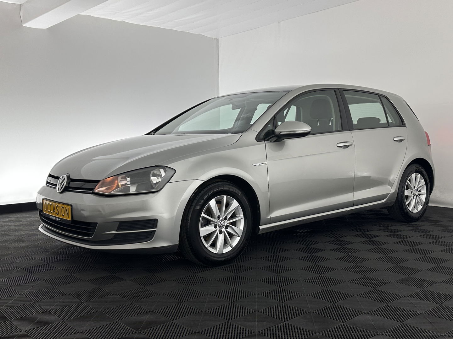 Volkswagen Golf 1.6 TDI Trendline Bluemotion (INCL.BTW) *NAVI-FULLMAP | AIRCO | CRUISE | COMFORT-SEATS | 15''ALU | TOWBAR*