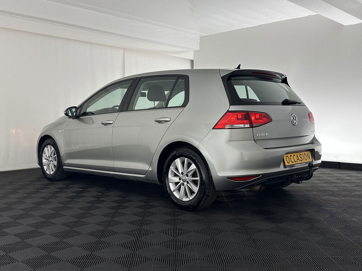 Volkswagen Golf 1.6 TDI Trendline Bluemotion (INCL.BTW) *NAVI-FULLMAP | AIRCO | CRUISE | COMFORT-SEATS | 15''ALU | TOWBAR*