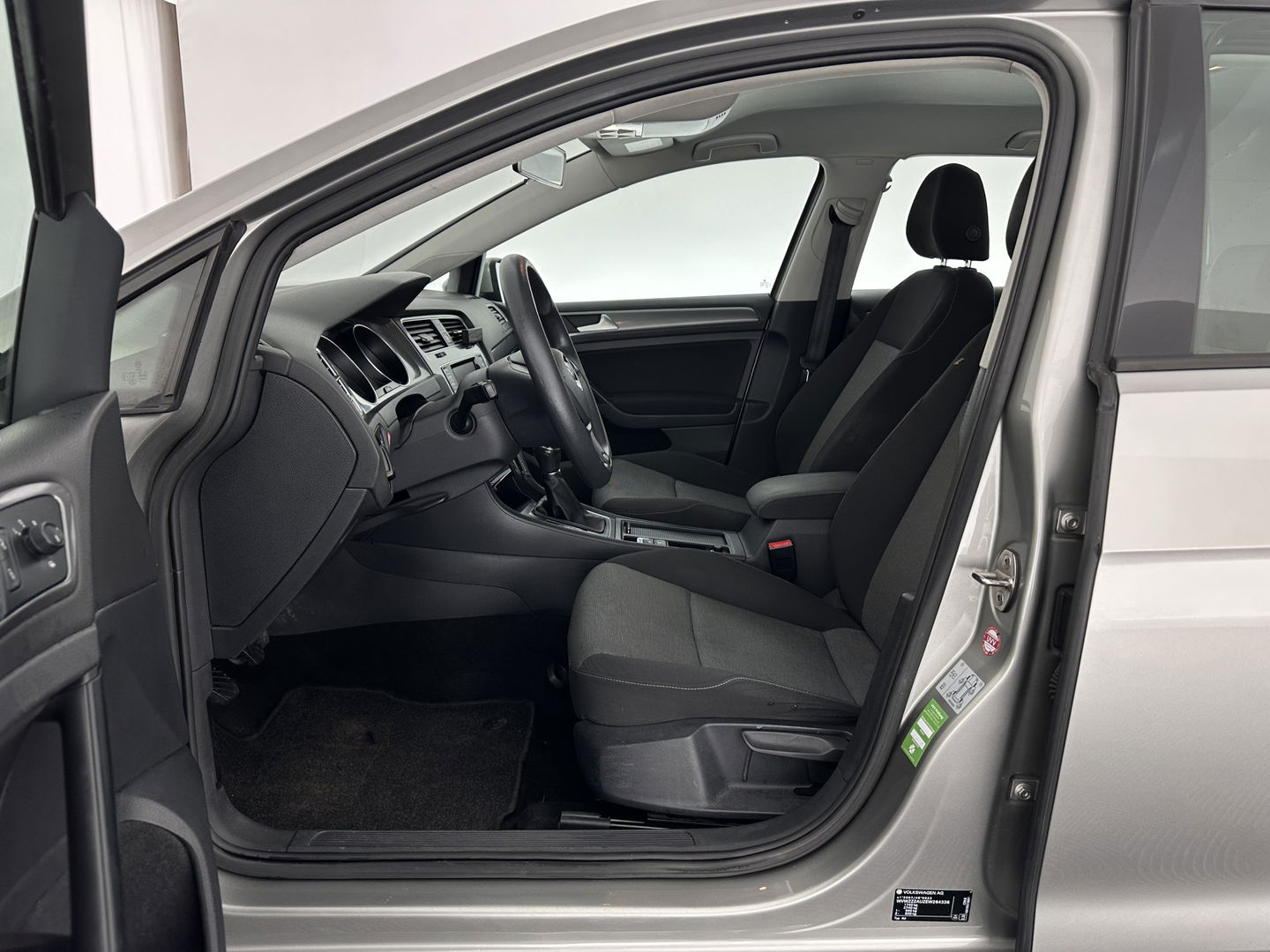 Volkswagen Golf 1.6 TDI Trendline Bluemotion (INCL.BTW) *NAVI-FULLMAP | AIRCO | CRUISE | COMFORT-SEATS | 15''ALU | TOWBAR*