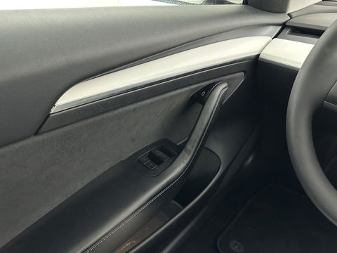 Tesla Model 3 ⚠️HV-BATTERY-DEFECT⚠️ Long Range AWD 75 kWh [ 3-Fase ] {SOH-86%} (INCL-BTW) Aut. *PANO | AUTOPILOT | LEATHER | KEYLESS | FULL-LED | MEMORY-PACK | TOPVIEW | DAB | CARPLAY | DIGI-COCKPIT | LANE-ASSIST | COMFORTSEATS | 19"ALU*