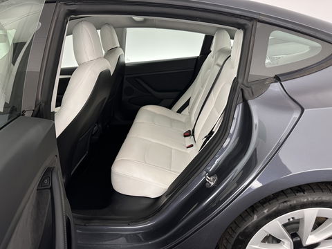 Tesla Model 3 ⚠️HV-BATTERY-DEFECT⚠️ Long Range AWD 75 kWh [ 3-Fase ] {SOH-86%} (INCL-BTW) Aut. *PANO | AUTOPILOT | LEATHER | KEYLESS | FULL-LED | MEMORY-PACK | TOPVIEW | DAB | CARPLAY | DIGI-COCKPIT | LANE-ASSIST | COMFORTSEATS | 19"ALU*