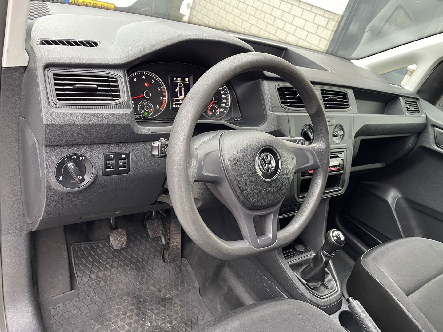 Volkswagen Caddy 1.4 TGI L2H1 EcoFuel Maxi / CNG / vaste prijs rijklaar € 9.950 ex btw / bpm vrij / euro 6 / pdc achter / ramen rondom / lease vanaf € 168