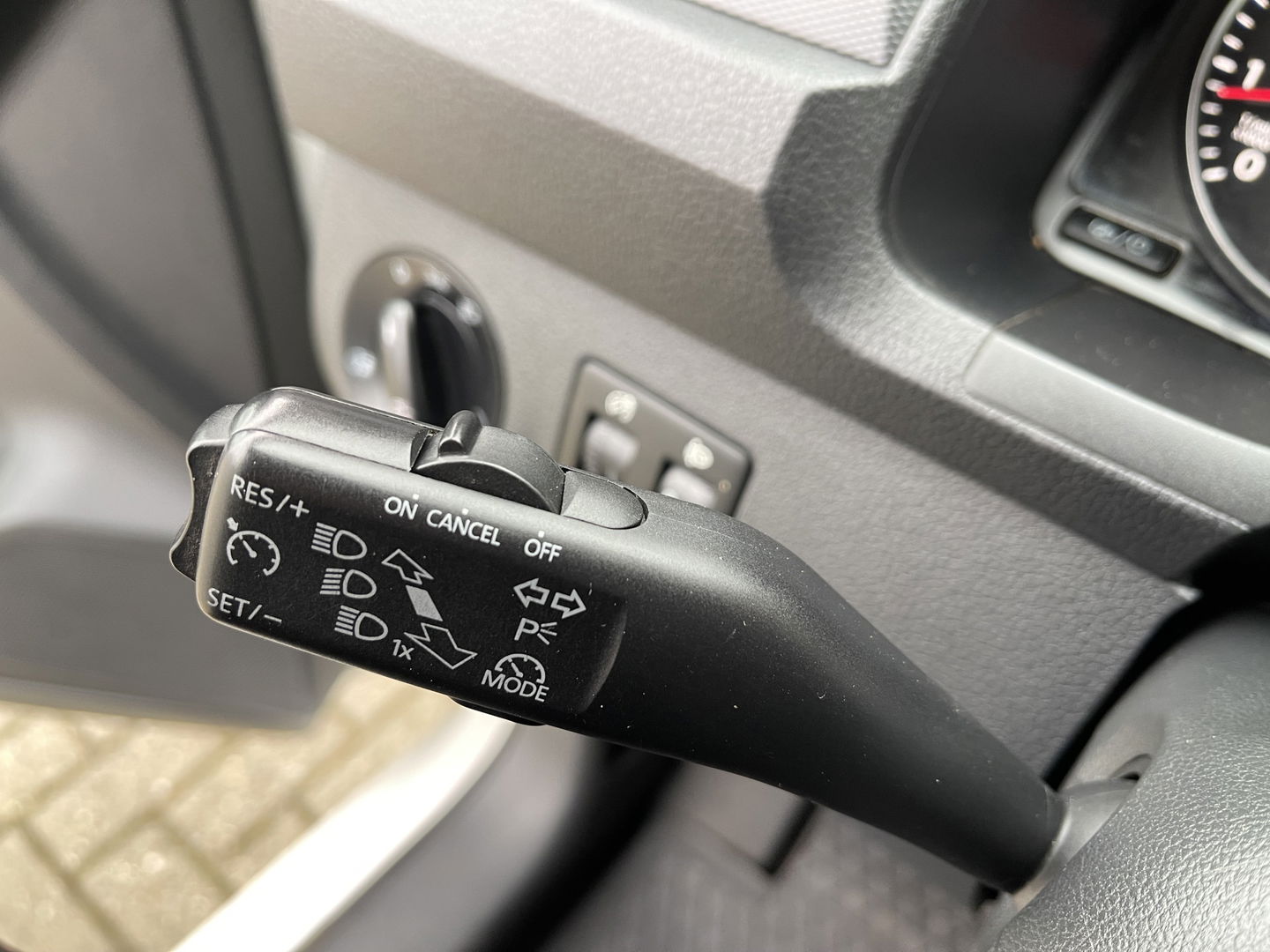 Volkswagen Caddy 1.4 TGI L2H1 EcoFuel Maxi / CNG / vaste prijs rijklaar € 9.950 ex btw / bpm vrij / euro 6 / pdc achter / ramen rondom / lease vanaf € 168