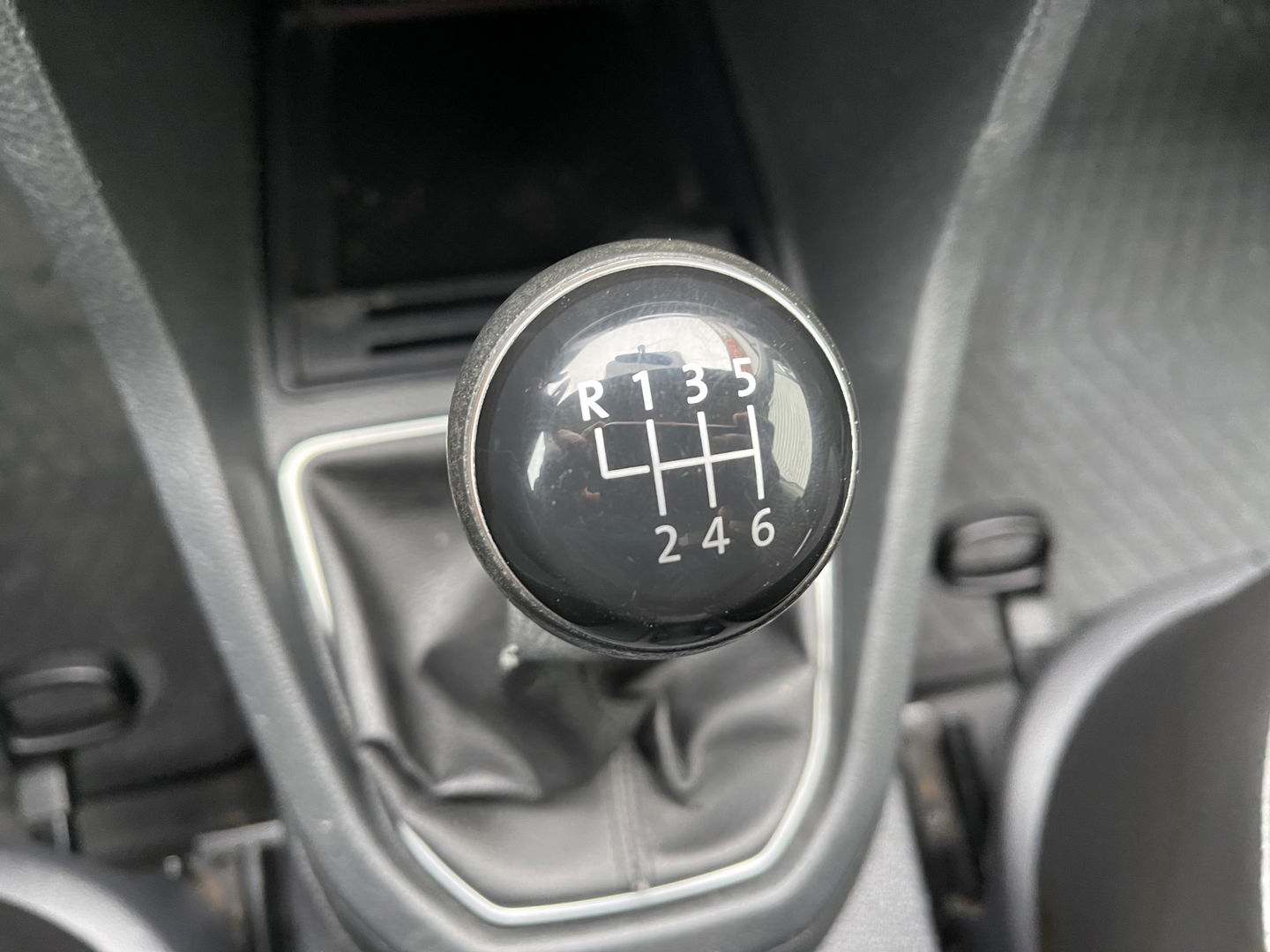 Volkswagen Caddy 1.4 TGI L2H1 EcoFuel Maxi / CNG / vaste prijs rijklaar € 9.950 ex btw / bpm vrij / euro 6 / pdc achter / ramen rondom / lease vanaf € 168