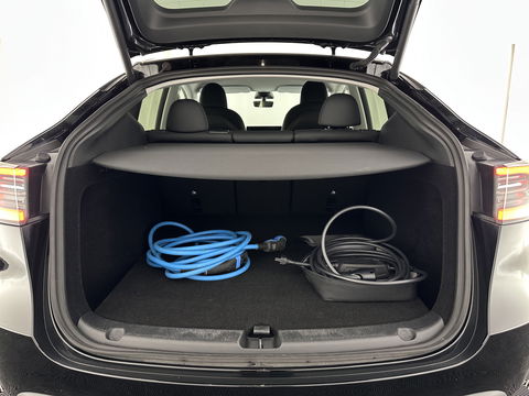 Tesla Model Y RWD 58 kWh [ 3-Fase ] {SOH-93%} (INCL.BTW) Aut. *PANO | AUTO-PILOT | LEATHER | NAVI-FULLMAP | MATRIX-LED | KEYLESS | CAMERA | DAB+ | HEATED-COMFORTSEATS | PRIVACYGLASS | TOPVIEW | 19''ALU*