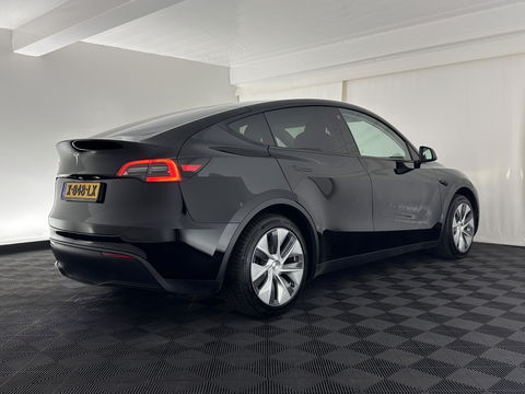 Tesla Model Y RWD 58 kWh [ 3-Fase ] {SOH-93%} (INCL.BTW) Aut. *PANO | AUTO-PILOT | LEATHER | NAVI-FULLMAP | MATRIX-LED | KEYLESS | CAMERA | DAB+ | HEATED-COMFORTSEATS | PRIVACYGLASS | TOPVIEW | 19''ALU*
