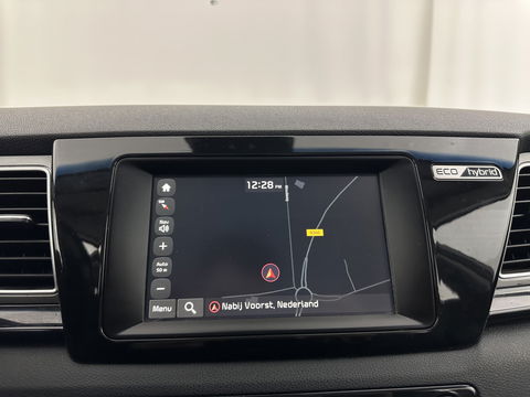 Kia Niro 1.6 GDi Hybrid ExecutiveLine (INCL.BTW) Aut. *LEATHER-FABRIC | NAVI-FULLMAP | KEYLESS | CAMERA | COMFORT-SEATS | DIGI-COCKPIT | LANE-ASSIST | ECC | CARPLAY | PDC | TOWBAR | 16''ALU*
