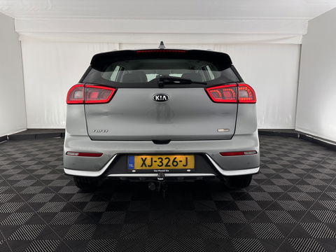 Kia Niro 1.6 GDi Hybrid ExecutiveLine (INCL.BTW) Aut. *LEATHER-FABRIC | NAVI-FULLMAP | KEYLESS | CAMERA | COMFORT-SEATS | DIGI-COCKPIT | LANE-ASSIST | ECC | CARPLAY | PDC | TOWBAR | 16''ALU*