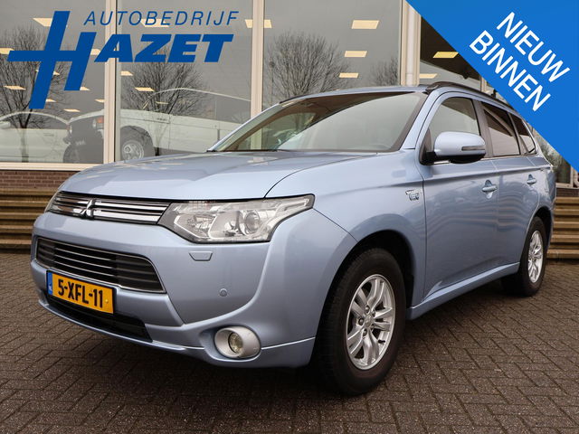 Mitsubishi Outlander - 2.0 PHEV INSTYLE+ ADAPTIEVE CRUISE | TREKHAAK | SCHUIFDAK | CAMERA | LEDER | STOELVERW.