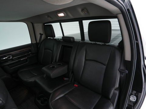 Dodge Ram 1500 5.7 V8 4x4 Quad Cab 6'4 [ 5-Pers. ] Aut. *PANO | FULL-LEATHER | XENON | ALPINE-SOUNDSYSTEM | DAB+ | NAVI-FULLMAP | KEYLESS | CAMERA | HEATED-COMFORTSEATS | ECC | PDC | CRUISE | TOWBAR | 20''ALU*