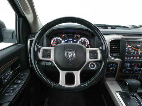 Dodge Ram 1500 5.7 V8 4x4 Quad Cab 6'4 [ 5-Pers. ] Aut. *PANO | FULL-LEATHER | XENON | ALPINE-SOUNDSYSTEM | DAB+ | NAVI-FULLMAP | KEYLESS | CAMERA | HEATED-COMFORTSEATS | ECC | PDC | CRUISE | TOWBAR | 20''ALU*