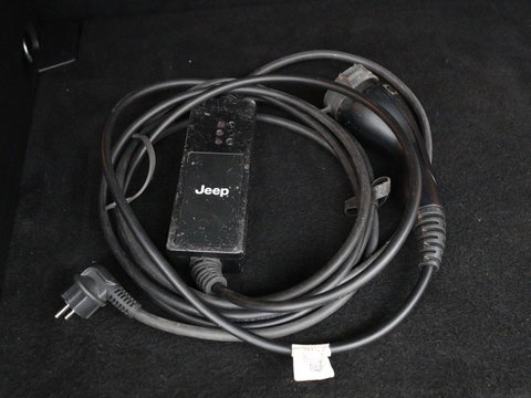 Jeep Compass 4xe 240 Plug-in Hybrid Electric S | Leder | Stoel & stuurverwarming | Alpine Sound | Camera | Bi-Xenon | Memory | Keyless | Carplay | Navigatie | PHEV