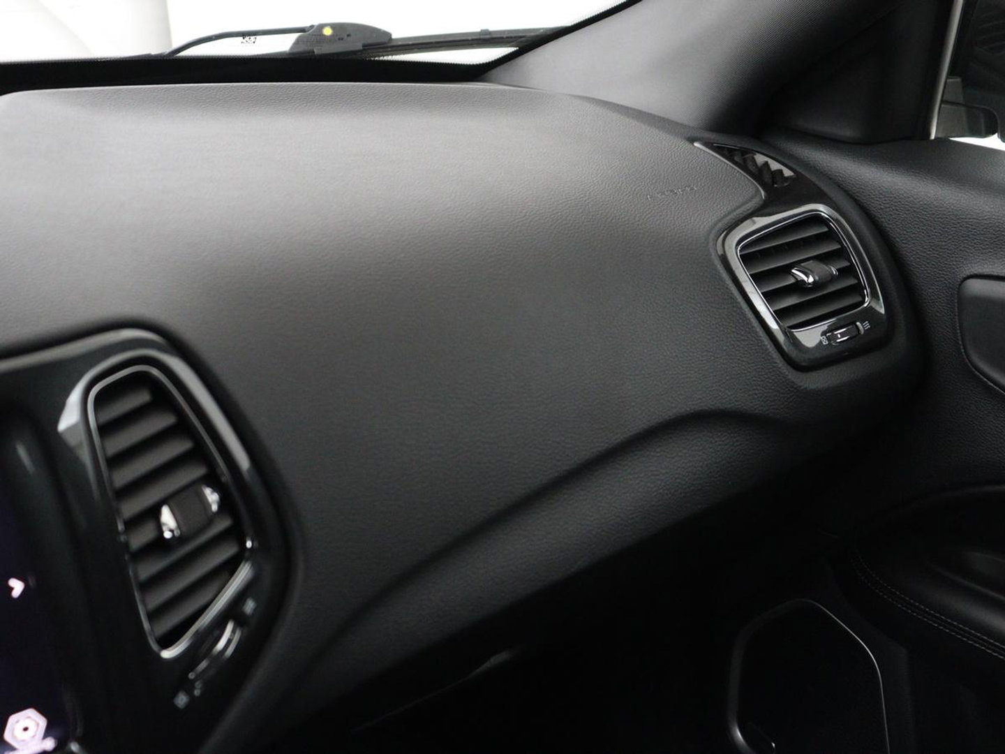 Jeep Compass 4xe 240 Plug-in Hybrid Electric S | Leder | Stoel & stuurverwarming | Alpine Sound | Camera | Bi-Xenon | Memory | Keyless | Carplay | Navigatie | PHEV