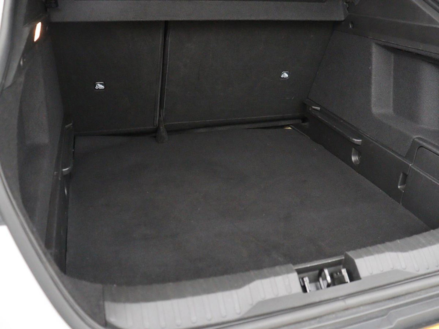 Renault Arkana 1.6 E-Tech full hybrid 145 esprit Alpine | Origineel NL | Leder/Alcantara | Stoelverwarming | 360 Camera | Adaptive cruise | BOSE Sound | Carplay | Navigatie | 19'' | Sfeerverlichting