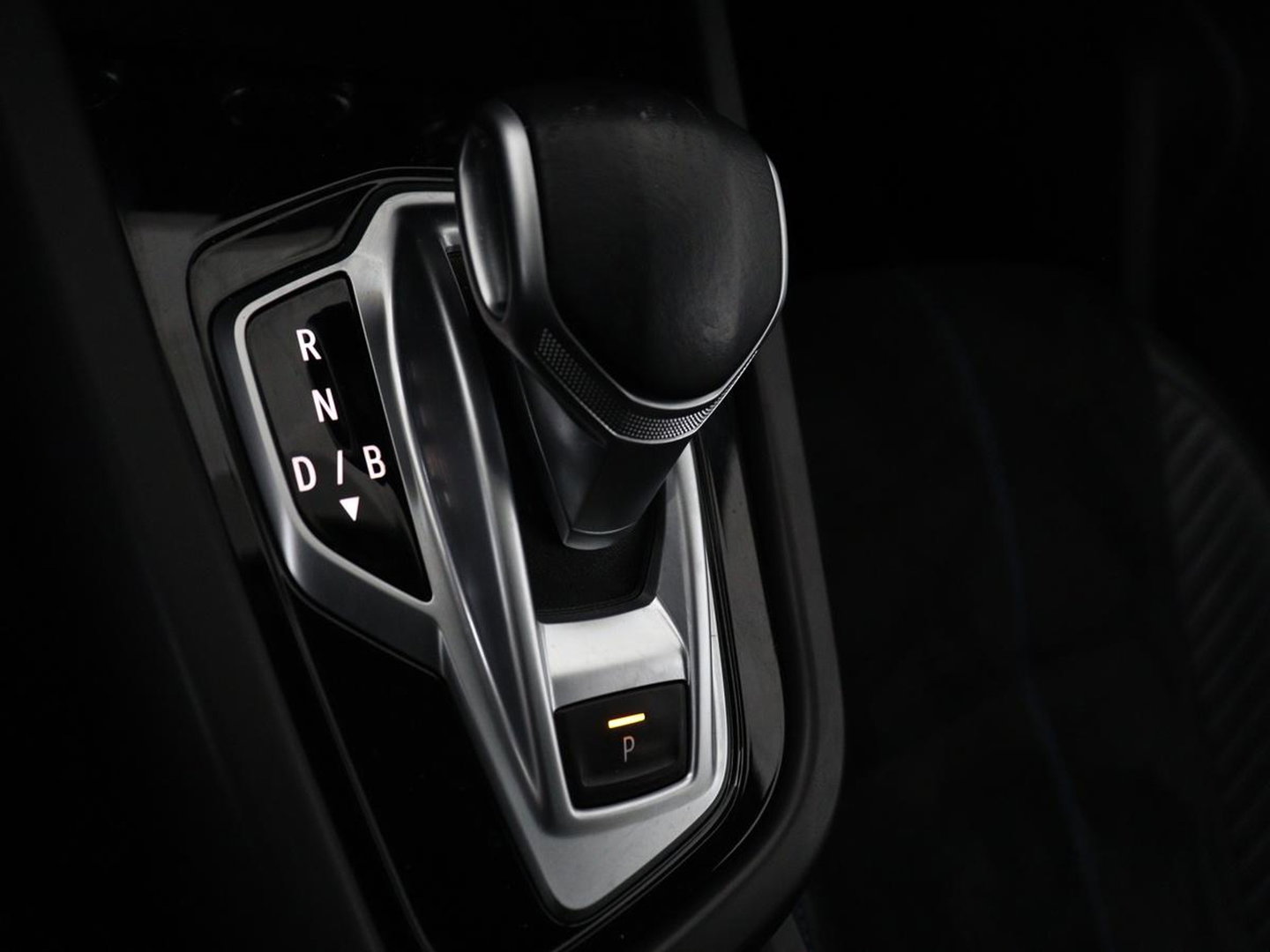 Renault Arkana 1.6 E-Tech full hybrid 145 esprit Alpine | Origineel NL | Leder/Alcantara | Stoelverwarming | 360 Camera | Adaptive cruise | BOSE Sound | Carplay | Navigatie | 19'' | Sfeerverlichting