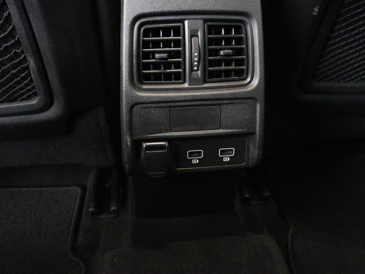 Renault Arkana 1.6 E-Tech full hybrid 145 esprit Alpine | Origineel NL | Leder/Alcantara | Stoelverwarming | 360 Camera | Adaptive cruise | BOSE Sound | Carplay | Navigatie | 19'' | Sfeerverlichting