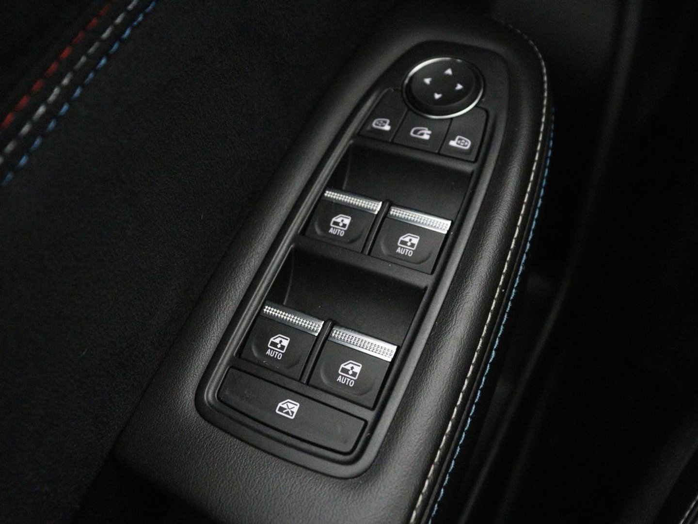 Renault Arkana 1.6 E-Tech full hybrid 145 esprit Alpine | Origineel NL | Leder/Alcantara | Stoelverwarming | 360 Camera | Adaptive cruise | BOSE Sound | Carplay | Navigatie | 19'' | Sfeerverlichting