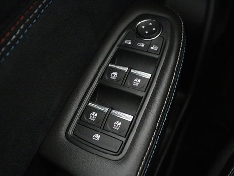 Renault Arkana 1.6 E-Tech full hybrid 145 esprit Alpine | Origineel NL | Leder/Alcantara | Stoelverwarming | 360 Camera | Adaptive cruise | BOSE Sound | Carplay | Navigatie | 19'' | Sfeerverlichting