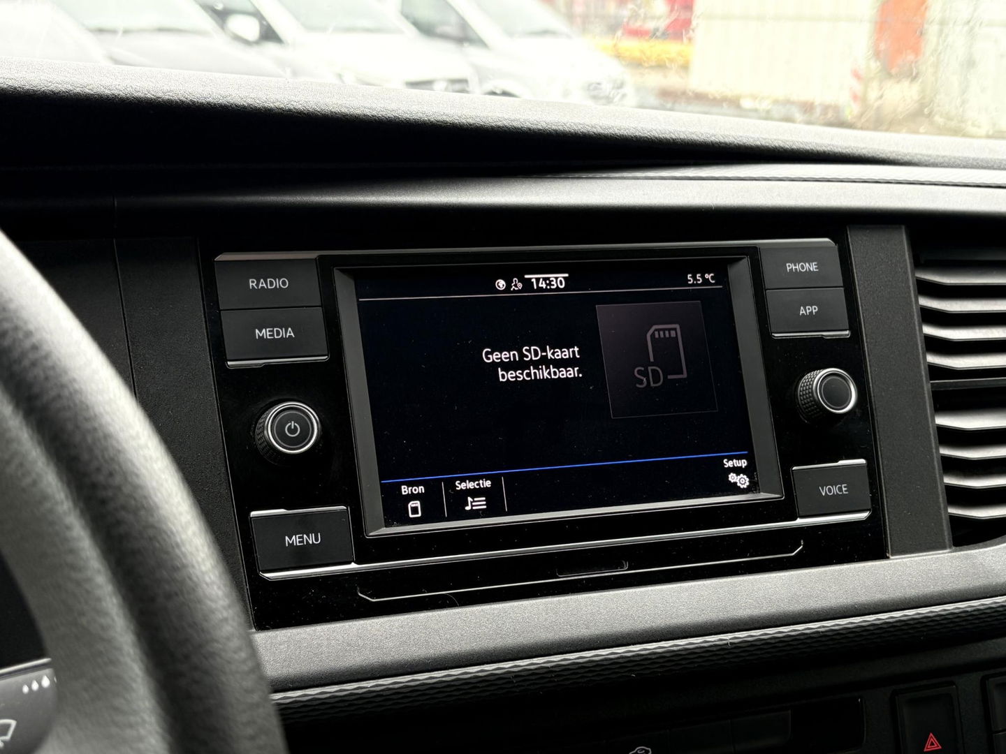 Volkswagen Transporter 2.0 TDI L2H1 STOELVERWARMING | PURE GREY | CARPLAY |