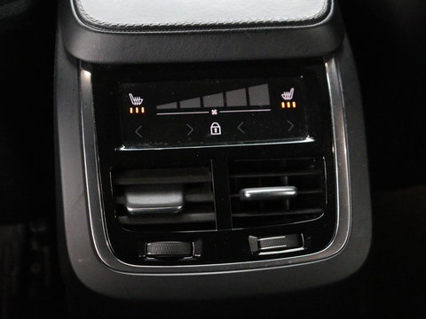 Volvo XC90 2.0 T8 AWD R-Design | Panoramadak | Stoelventilatie | Head-Up | Massage | 360 Camera | Leder | Adaptive cruise | Carplay | Harman/Kardon | Achterbankverwarming | Navigatie | PHEV | Plug In