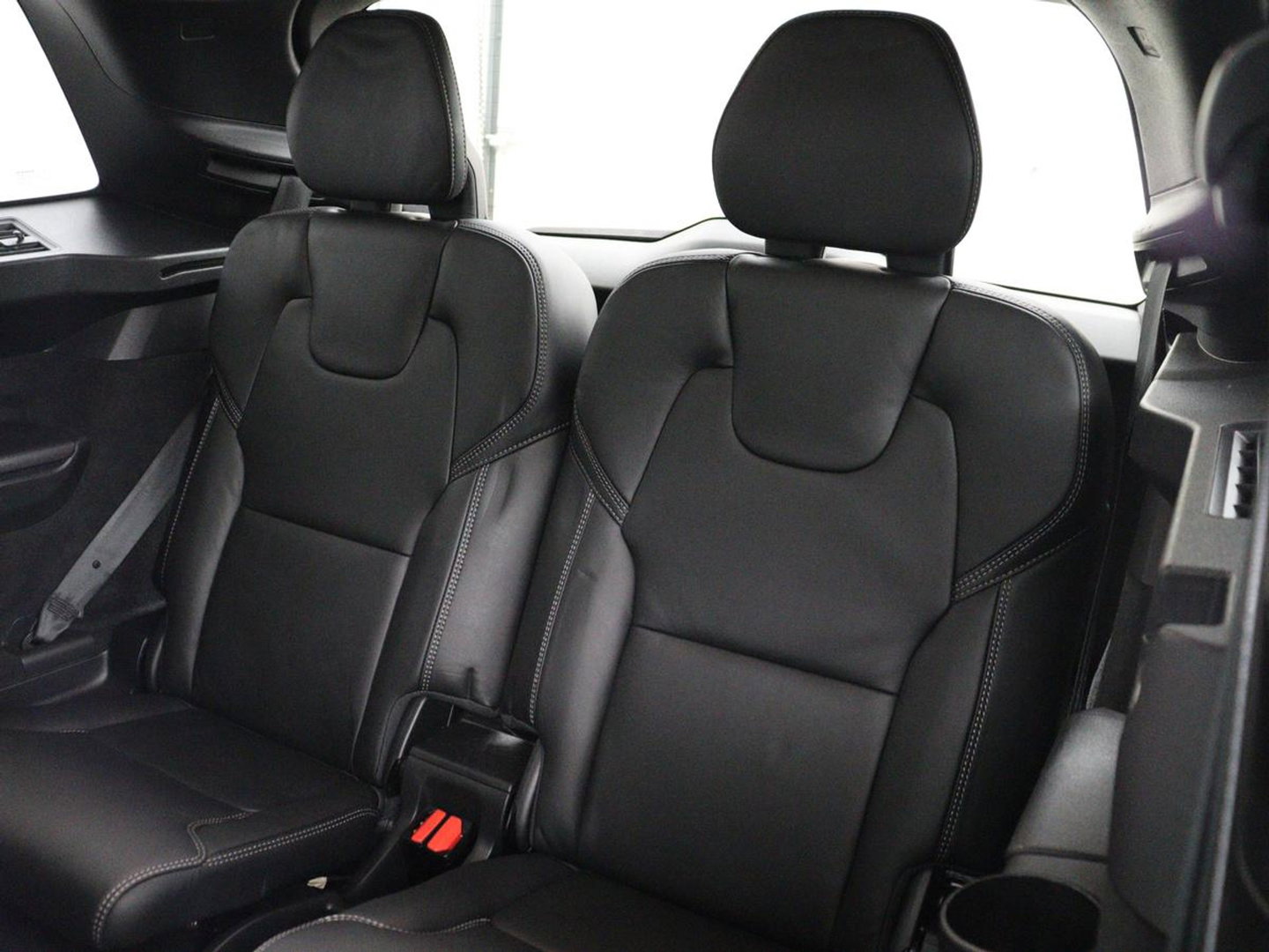 Volvo XC90 2.0 T8 AWD R-Design | Panoramadak | Stoelventilatie | Head-Up | Massage | 360 Camera | Leder | Adaptive cruise | Carplay | Harman/Kardon | Achterbankverwarming | Navigatie | PHEV | Plug In