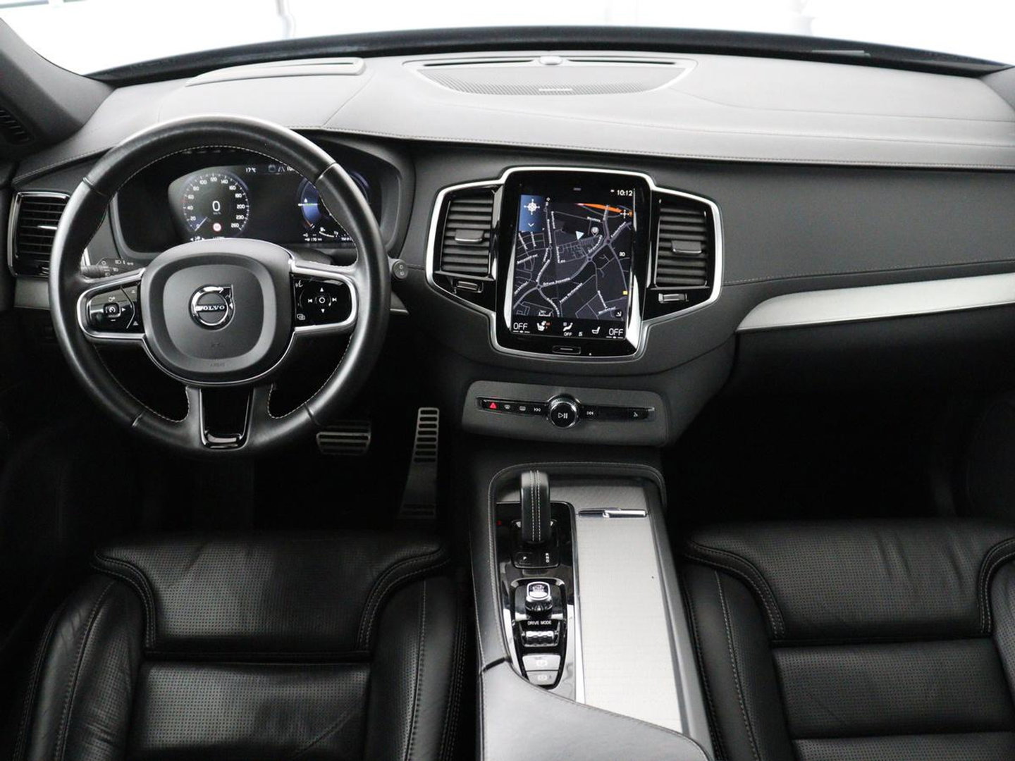 Volvo XC90 2.0 T8 AWD R-Design | Panoramadak | Stoelventilatie | Head-Up | Massage | 360 Camera | Leder | Adaptive cruise | Carplay | Harman/Kardon | Achterbankverwarming | Navigatie | PHEV | Plug In