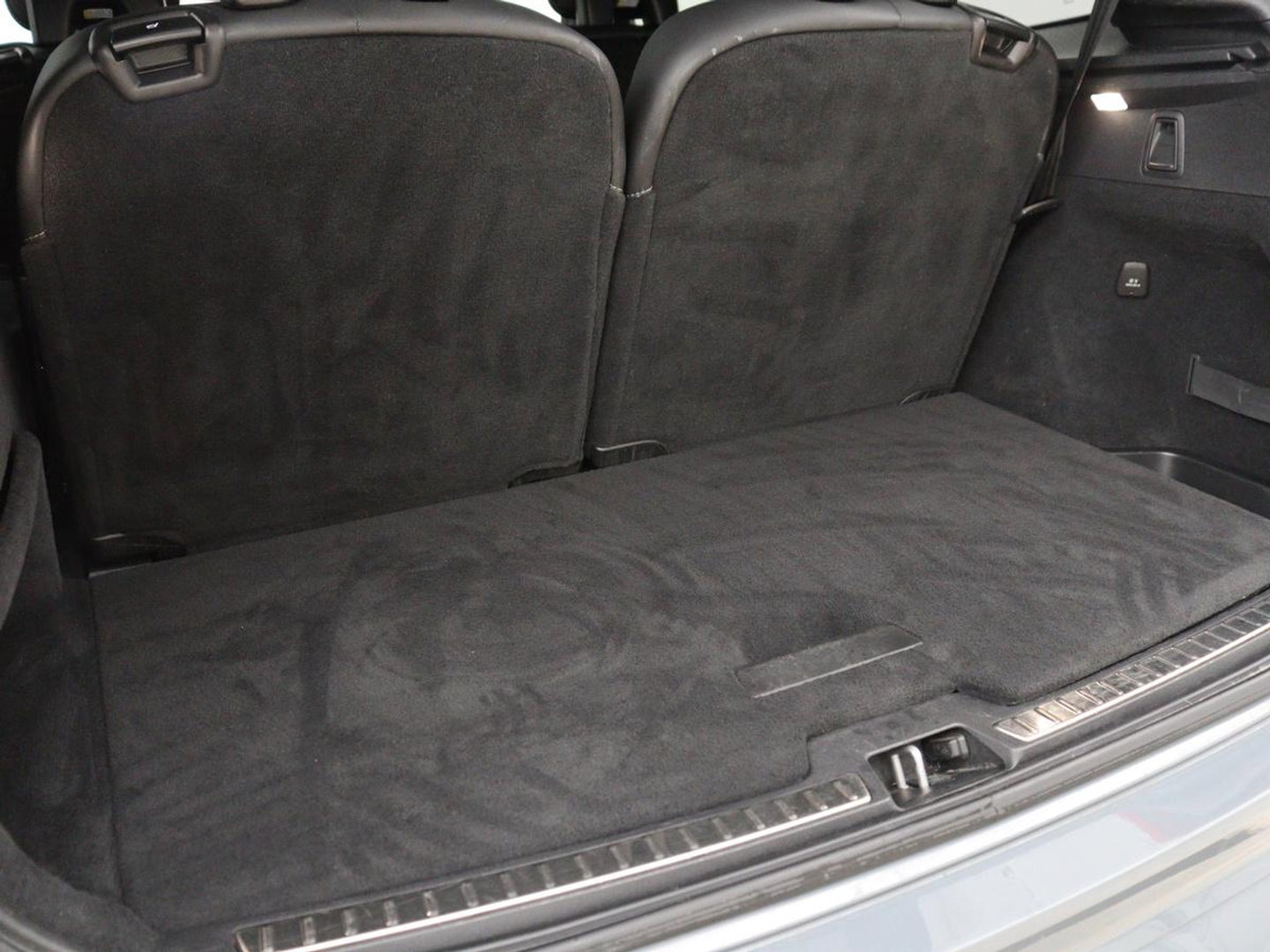 Volvo XC90 2.0 T8 AWD R-Design | Panoramadak | Stoelventilatie | Head-Up | Massage | 360 Camera | Leder | Adaptive cruise | Carplay | Harman/Kardon | Achterbankverwarming | Navigatie | PHEV | Plug In