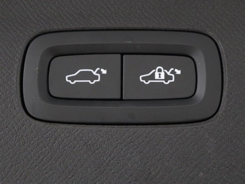 Volvo XC90 2.0 T8 AWD R-Design | Panoramadak | Stoelventilatie | Head-Up | Massage | 360 Camera | Leder | Adaptive cruise | Carplay | Harman/Kardon | Achterbankverwarming | Navigatie | PHEV | Plug In