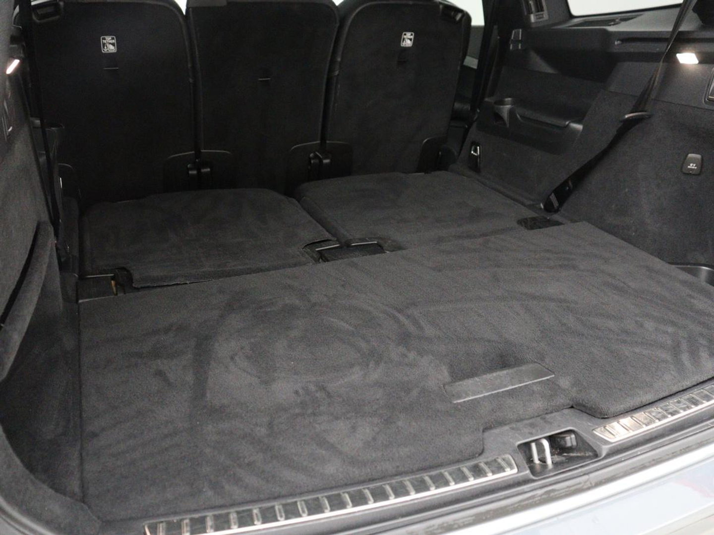 Volvo XC90 2.0 T8 AWD R-Design | Panoramadak | Stoelventilatie | Head-Up | Massage | 360 Camera | Leder | Adaptive cruise | Carplay | Harman/Kardon | Achterbankverwarming | Navigatie | PHEV | Plug In