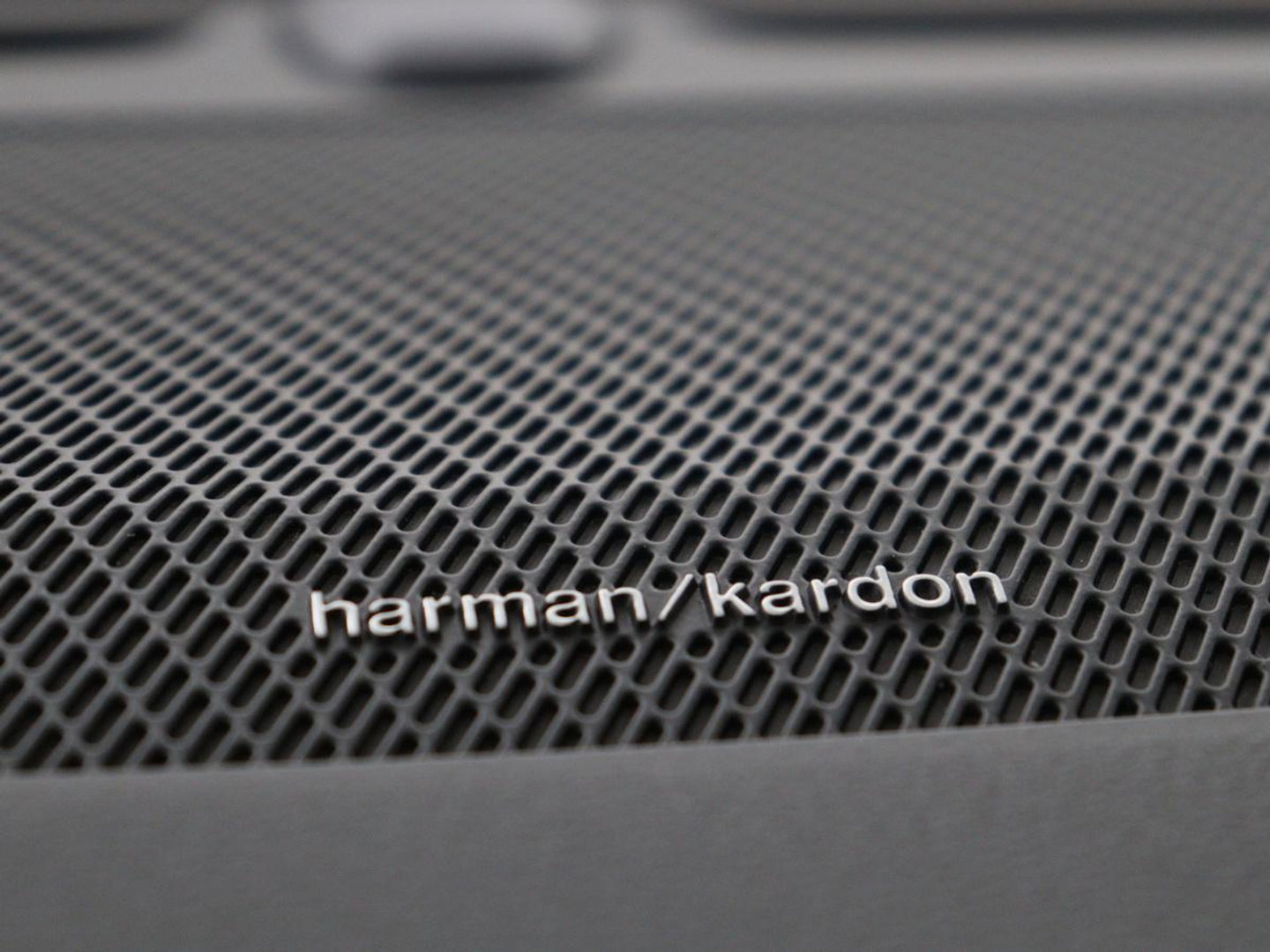 Volvo XC90 2.0 T8 AWD R-Design | Panoramadak | Stoelventilatie | Head-Up | Massage | 360 Camera | Leder | Adaptive cruise | Carplay | Harman/Kardon | Achterbankverwarming | Navigatie | PHEV | Plug In