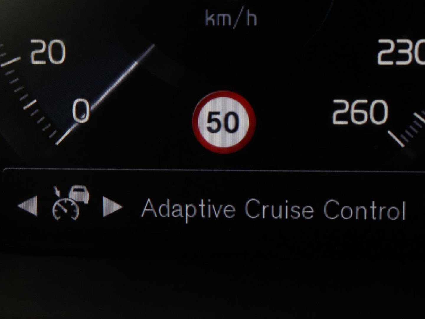 Volvo XC90 2.0 T8 AWD R-Design | Panoramadak | Stoelventilatie | Head-Up | Massage | 360 Camera | Leder | Adaptive cruise | Carplay | Harman/Kardon | Achterbankverwarming | Navigatie | PHEV | Plug In