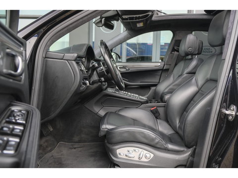 Porsche Macan 2.9 Turbo 441pk Panoramadak Luchtvering Adaptive cruise PDLS plus 18-weg stoelen