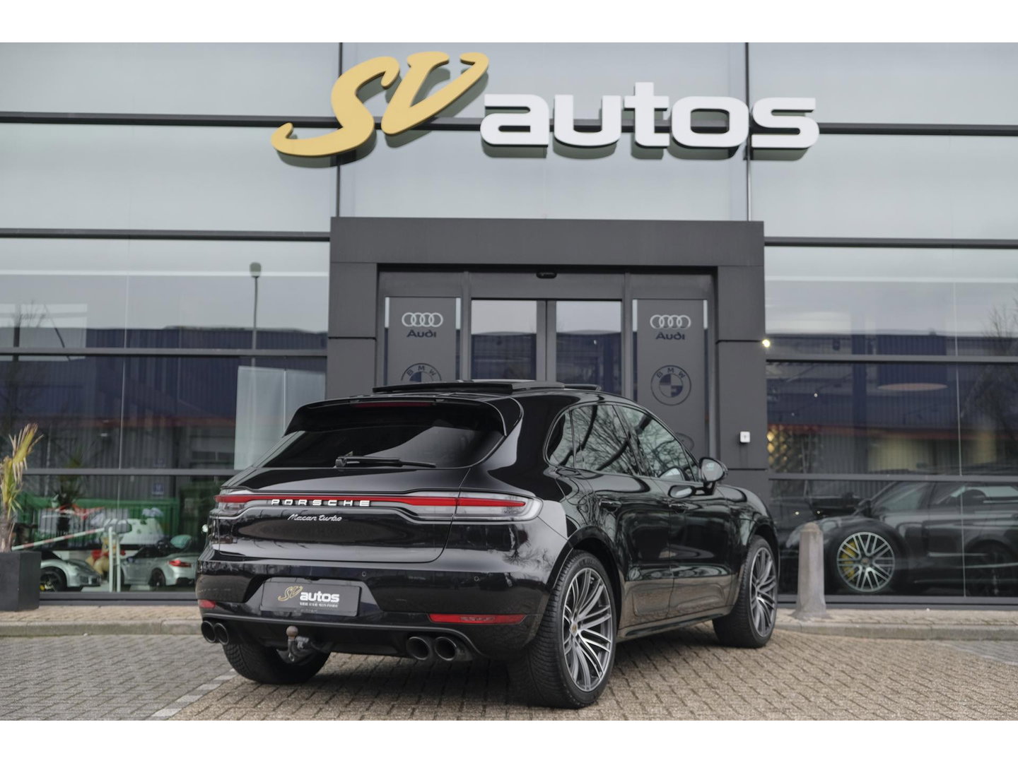 Porsche Macan 2.9 Turbo 441pk Panoramadak Luchtvering Adaptive cruise PDLS plus 18-weg stoelen