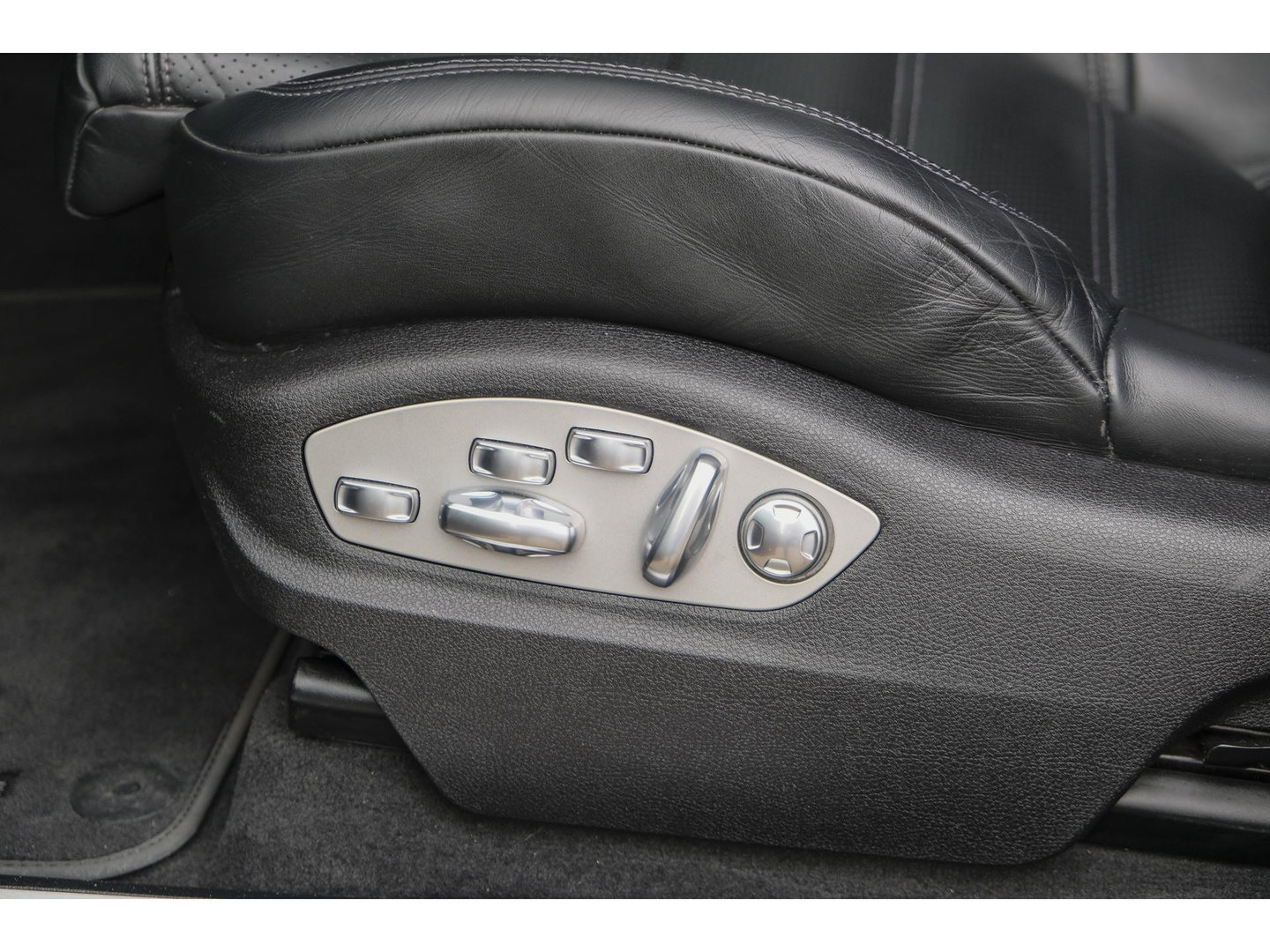 Porsche Macan 2.9 Turbo 441pk Panoramadak Luchtvering Adaptive cruise PDLS plus 18-weg stoelen