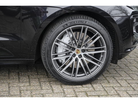 Porsche Macan 2.9 Turbo 441pk Panoramadak Luchtvering Adaptive cruise PDLS plus 18-weg stoelen