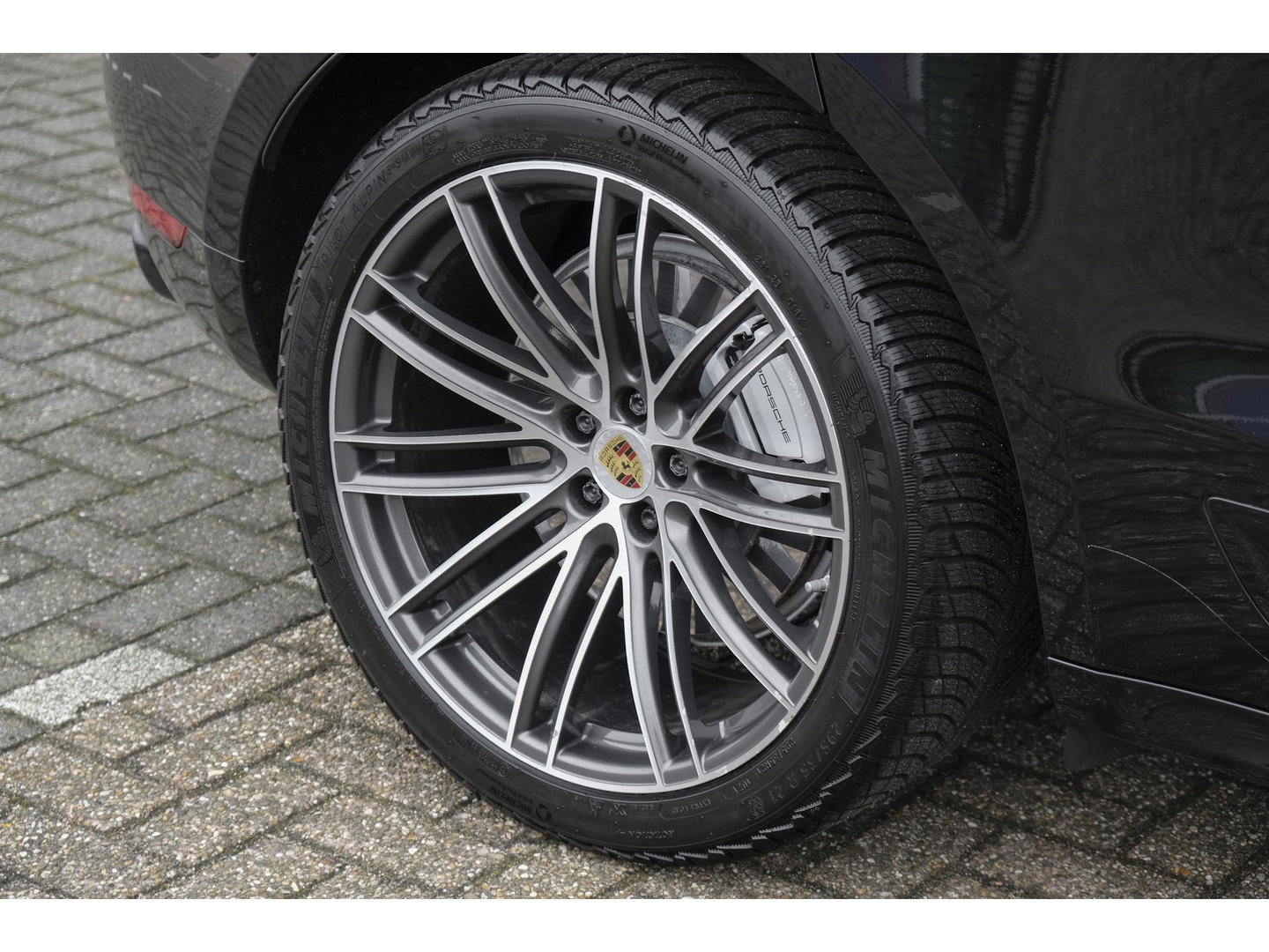 Porsche Macan 2.9 Turbo 441pk Panoramadak Luchtvering Adaptive cruise PDLS plus 18-weg stoelen