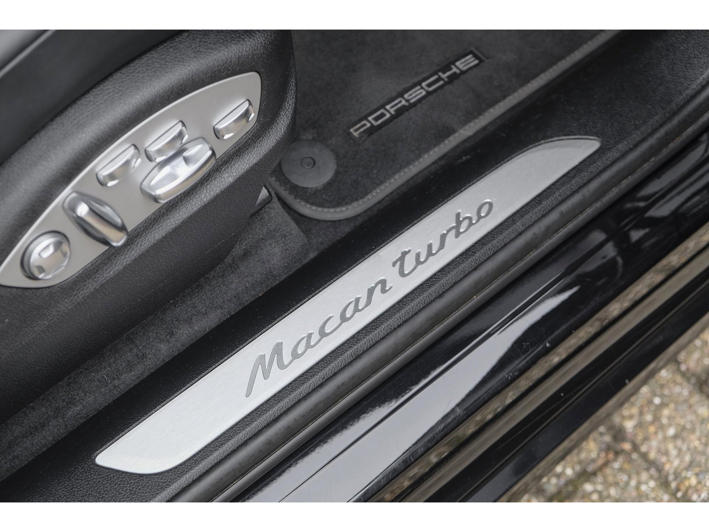 Porsche Macan 2.9 Turbo 441pk Panoramadak Luchtvering Adaptive cruise PDLS plus 18-weg stoelen